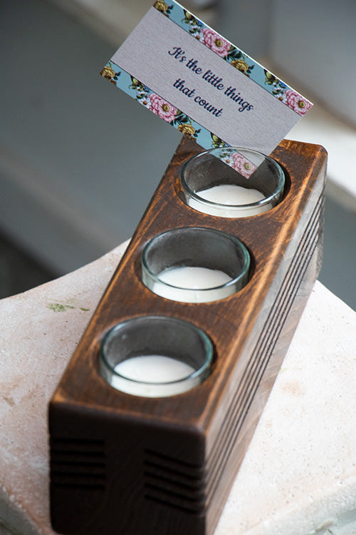 Set with 3 wax candles and wooden holder